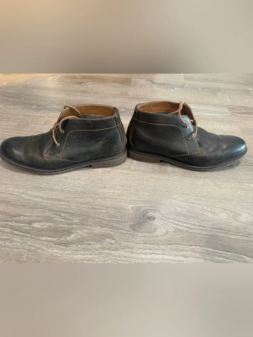 Lucky Brand Black Leather Men’s Chukka Boots with Brown Laces